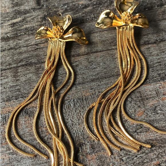 NEW Floral Fringe Earrings - Picture 9 of 14
